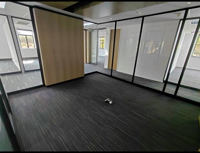 751M² OFFICE TO LET IN BRYANSTON